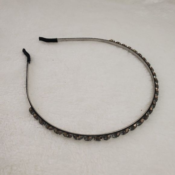Gray Gun Metal Crystals Paved Metal Base Hairband - Picture 6 of 6